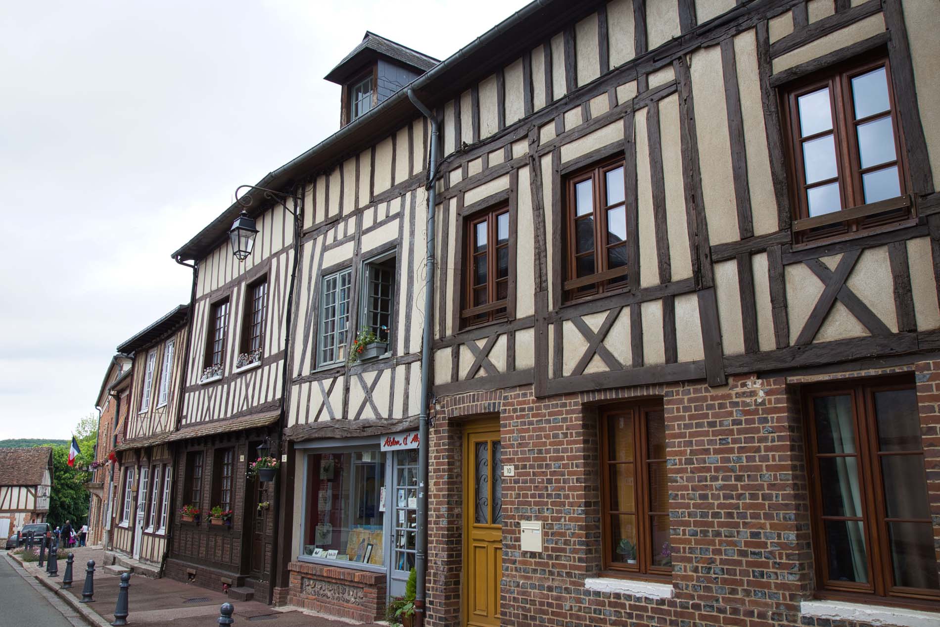 Lyons la Foret