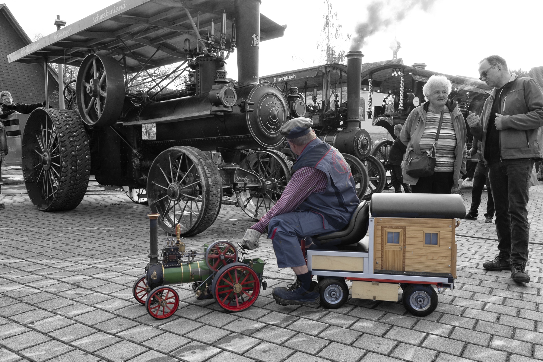 2025_D_u_GK_T_07_SW_Coloriert-Kopie